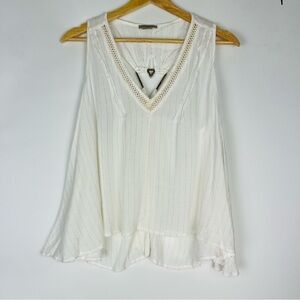 Anama Sleeveless Blouse With Lace And Metal Hardware
